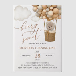 キュートなクマ，ベージュのバルーン，第1誕生日 ベラム紙招待状