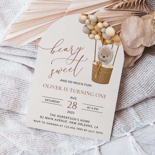 キュートなクマ,ベージュのバルーン,第1誕生日 招待状