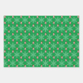 キュートなクリスマススノーフレークとペンギン柄 ラッピングペーパーシート (正面)