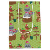 キュートなクリスマスラクーンとリス&スノーフレーク ミディアムペーパーバッグ (裏面)