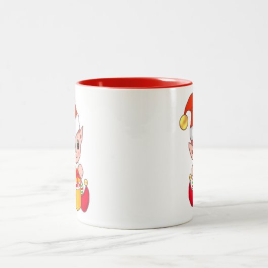 キュートなクリスマス小妖精や小人とギフトボックス ツートーンマグカップ (中央)