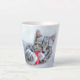 キュートなグレータブビーキャットとクリスマスハットクリスマス カフェラテマグ