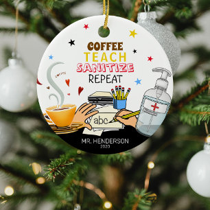 キュートなコービッドコーヒー教えサニタイズ先生クリスマス セラミックオーナメント