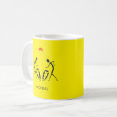 キュートなサンシャインとアフリカのドラミングイエロー コーヒーマグカップ (正面左)