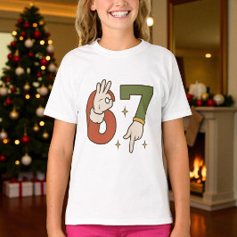 キュートなシックスセブン 67 6 7 クリスマス サンタ エルフ Tシャツ