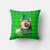 キュートなシベリアのハスキードッグハットセントパトリックの日 クッション (裏面)