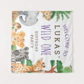 キュートなジャングルサファリ 1歳の誕生日パーティーへようこそ タペストリー (正面(横))