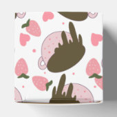 キュートなストロベリーチョコレートドリップコーヒーハート フェイバーボックス (上部)