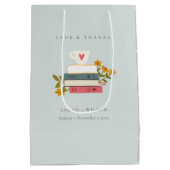 キュートなダスキーブルー積み上げストーリーブズ結婚フローラ ミディアムペーパーバッグ (裏面)