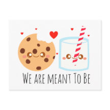 キュートなチョコレートチップクッキーとミルクのグラス