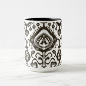 キュートなニュートラルな白黒イカットの部族模様 マグカップ (中央)