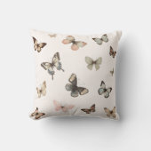 キュートなニュートラルな蝶、ミュートされたトーン淡い色のピンク クッション (正面)