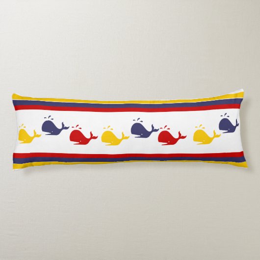 キュートなネイビーブルーレッドイエローホエーストライプのル ボディピロー (裏面)