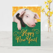 キュートなハッピーニューイヤー豚と蝶ネクタイとグリッター カード (黄色い花)