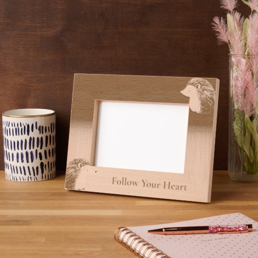 キュートなハリネズミの茶色の動物 レーザー彫刻フレーム (左)