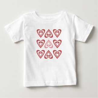 キュートなバレンタインのハート - 愛とロマンスのデザイン ベビーTシャツ