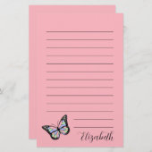 キュートなピンクと黒のスクリプト名バタフライカラフル 便箋 (正面/裏面)