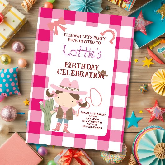 キュートなピンクのカウガールの子供の誕生日 招待状