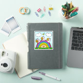 キュートなピンクのカタツムリが虹の丸太を渡るビニール シール (iPadカバー)
