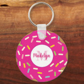 キュートなピンクのドーナツのキーホルダーとカスタムモノグラム キーホルダー (正面)