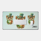 キュートなフクロウの帽子（緑） デスクマット (キーボード&マウス)