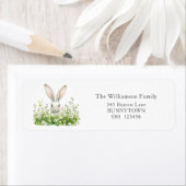 キュートなホワイトイースターバニーと花模様 パーソナライズされた ラベル (インサイチュ)