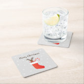 キュートなメリークリスマスのトナカイをストッキング赤 スクエアペーパーコースター (インサイチュ)