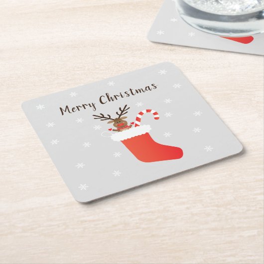 キュートなメリークリスマスのトナカイをストッキング赤 スクエアペーパーコースター (アングル)