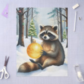 キュートな冬のアライグマとゴールドオーナメント クリスマス 薄葉紙 (クラフト)