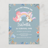 キュートな恐竜ユニコーン虹の花の誕生日の名前 インビテーションポストカード (正面)