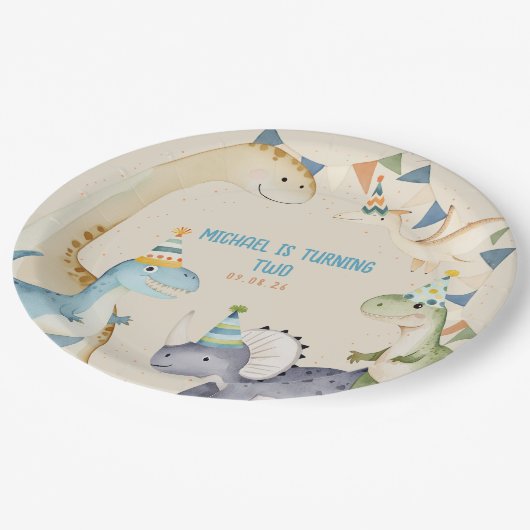 キュートな水彩恐竜、ベージュディノミテパーティー ペーパープレート (アングル)