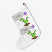 キュートな火吹き緑のおもしろいドラゴン漫画 スモールクリスマスストッキング (裏面 (吊り時))