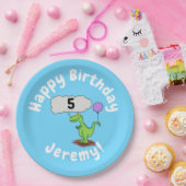 キュートな火吹き緑のおもしろいドラゴン漫画 ペーパープレート (パーティー)