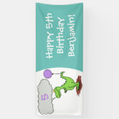 キュートな火吹き緑のおもしろいドラゴン漫画 横断幕 (縦)