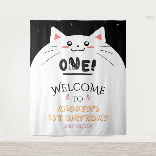 キュートな猫フレームと輝く星の1歳の誕生日 タペストリー (正面)