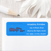 キュートな移行性のクジライラストレーション ラベル (インサイチュ)