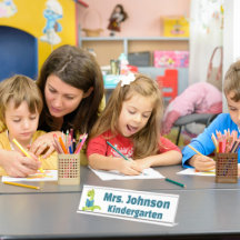 キュートな緑の恐竜先生