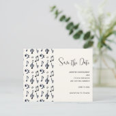 キュートな音符のパターン日付を保存 インビテーションポストカード (スタンド正面)