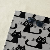 キュートな黒い猫の柄がグレーと黒 ビーチタオル (インサイチュ)