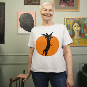 キュートな黒猫ミカンのトマト白トレンディー Tシャツ