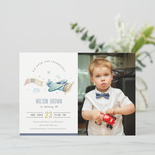 キュートアクア飛行機クラウドハートフォト誕生日招待状 サンキューカード (スタンド正面)