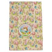 キュートイースターバニーとハッピー春の花休日 ミディアムペーパーバッグ (裏面)