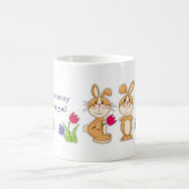 キュートイースターバニー名前をカスタムするイースターギフト マグカップ (中央)
