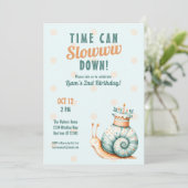 キュートウッドランドカタツムリのタイムフライ誕生日 招待状 (スタンド正面)