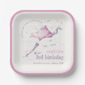 キュートエレガントピンク飛んでいるカイトスカイクラウド誕生日 ペーパープレート (正面)