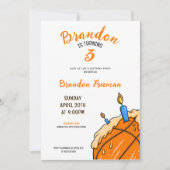 キュートオレンジ&ホワイトクリームケーキバスケットボール誕生日 招待状 (正面)