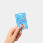 キュートカスタム先生レインボーネームブルー バッジ (手持ち)