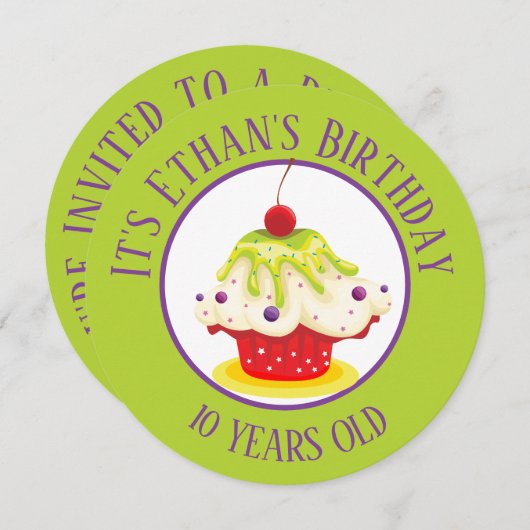 キュートカップケーキブライトグリーン子供の誕生日 招待状 (正面/裏面)