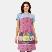 キュートカップケーキ柄かわいいピンクベーカーバラ金ゴールド エプロン (着用した状態)