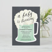 キュートカップルニュートラルベビーシャワーベビー醸造 招待状 (スタンド正面)